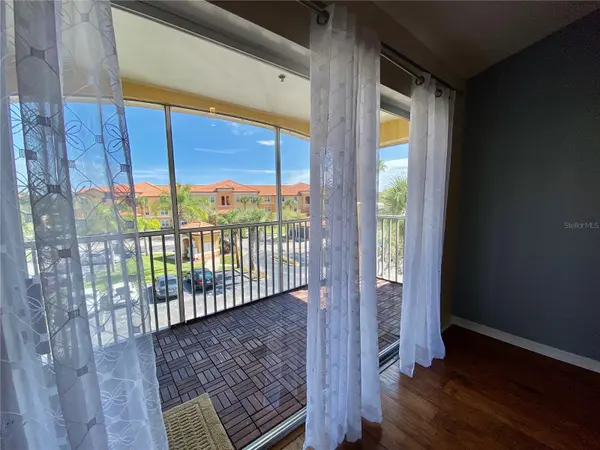 5467 VINELAND RD #6301, Orlando, FL 32811
