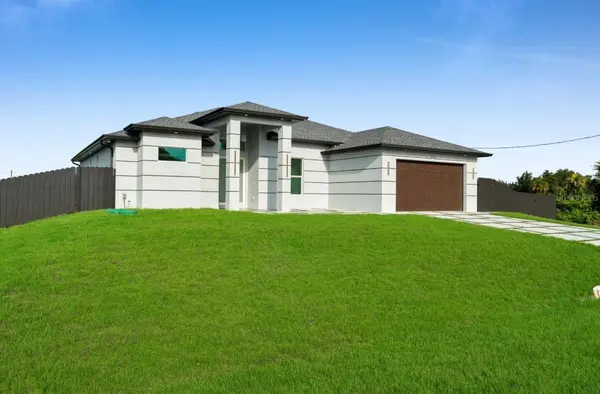 1512 LEROY AVE, Lehigh Acres, FL 33972