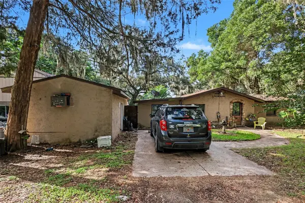 13395 SE 106TH AVE, Ocklawaha, FL 32179