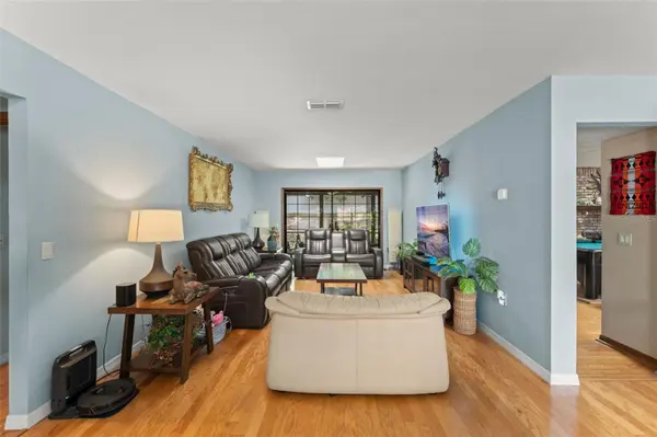 1341 S RIDGE LAKE CIR, Longwood, FL 32750