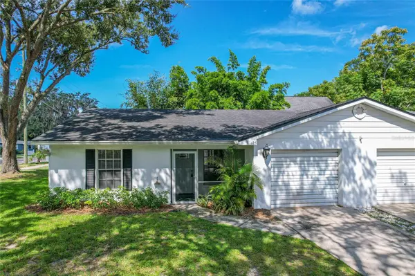 125 N RHODES ST, Mount Dora, FL 32757