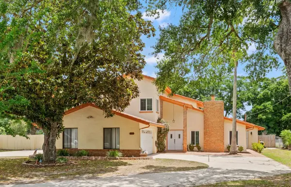 1161 W LAKE BRANTLEY RD, Altamonte Springs, FL 32714