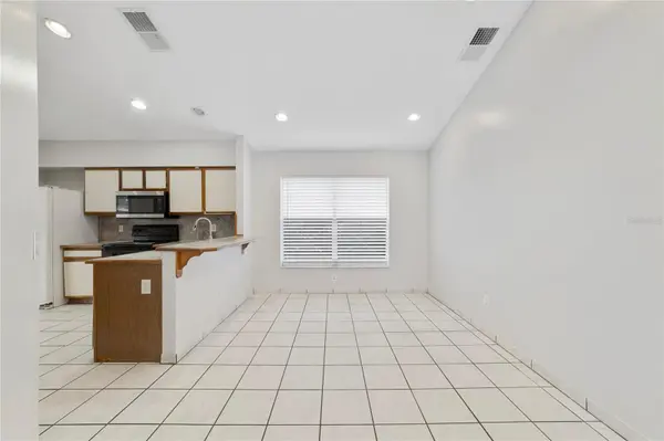 9752 PINEY POINT CIR, Orlando, FL 32825