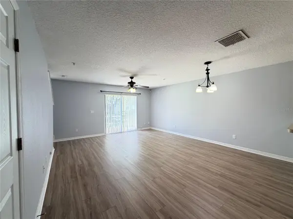 290 GLOWING PEACE LN #52, Orlando, FL 32824