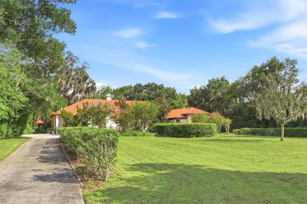 9813 LAKE GEORGIA DR, Orlando, FL 32817