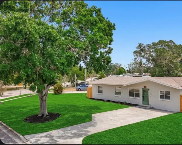 200 LEWIS BLVD SE, St Petersburg, FL 33705