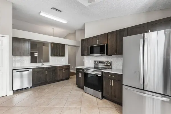 4011 LEVONSHIRE PL, Valrico, FL 33596