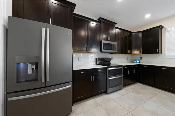 11059 LONGLEAF WOODS DR, Orlando, FL 32832