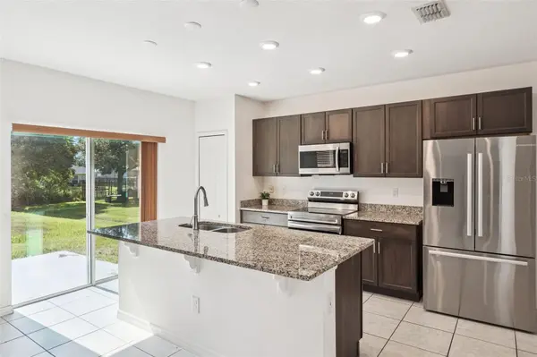 1995 5TH AVE, Deland, FL 32724