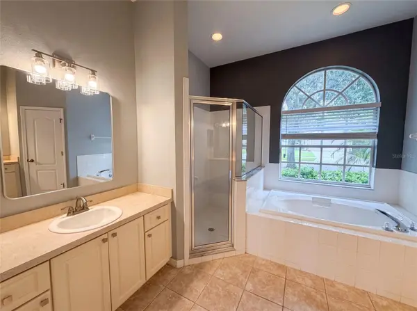 222 TAYLOR BAY LN, Brandon, FL 33510