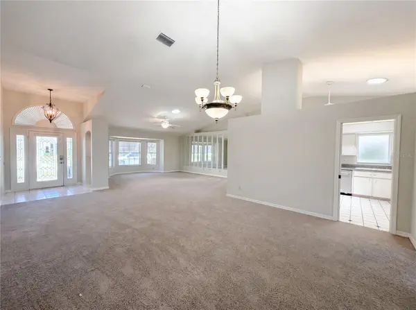 27305 RACQUET CIR, Leesburg, FL 34748