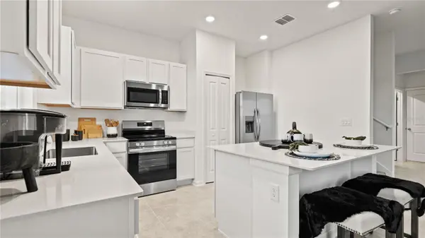 3276 NAMASTE DR, Clermont, FL 34714