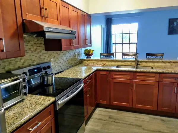 3366 MERMOOR DR #206, Palm Harbor, FL 34685