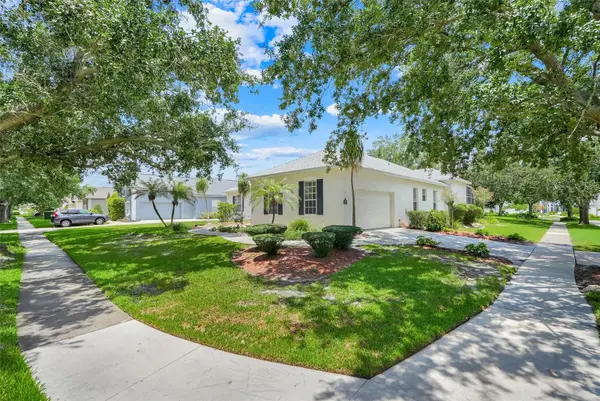 8003 BELSHIRE DR, Orlando, FL 32835