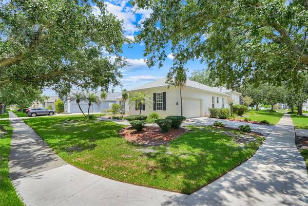 8003 BELSHIRE DR, Orlando, FL 32835