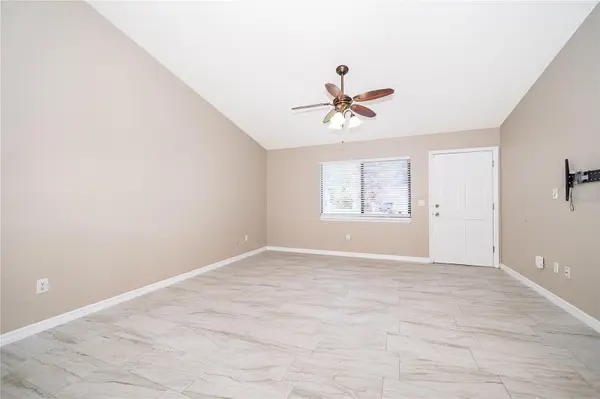 15 N BULOVA DR, Apopka, FL 32703