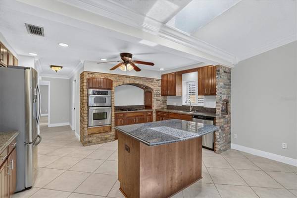 306 OAK ESTATES DR, Orlando, FL 32806