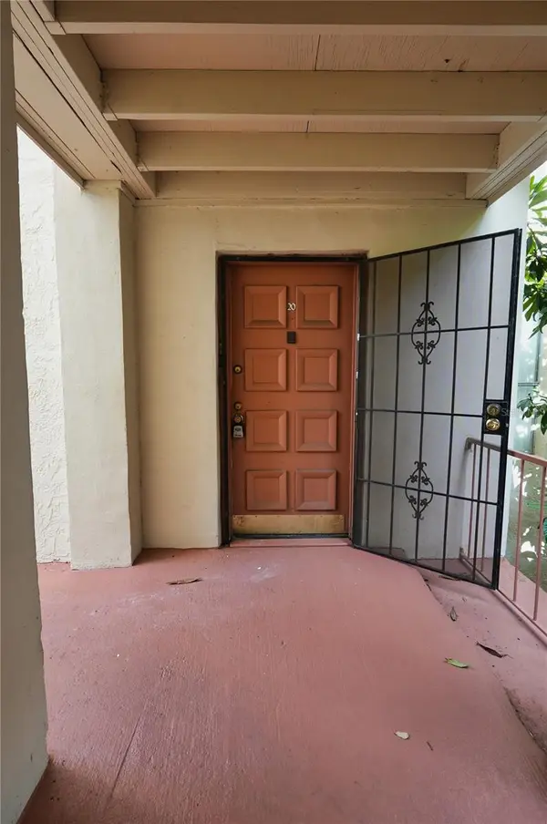 512 ORANGE DR #20, Altamonte Springs, FL 32701