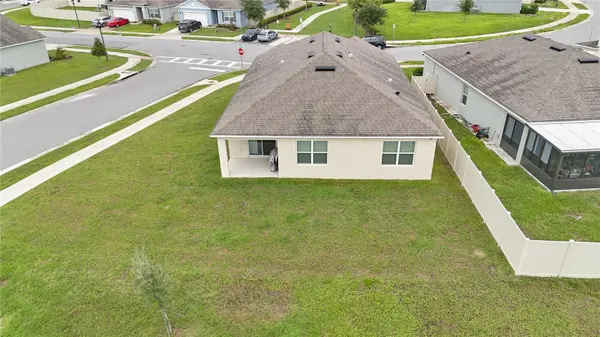 1679 AURORA RIDGE DR, Zellwood, FL 32798