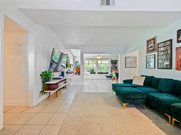 1006 BEATRICE DR, Orlando, FL 32810