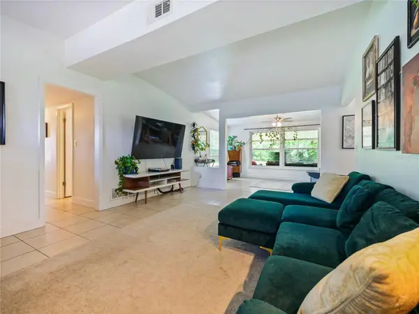 1006 BEATRICE DR, Orlando, FL 32810