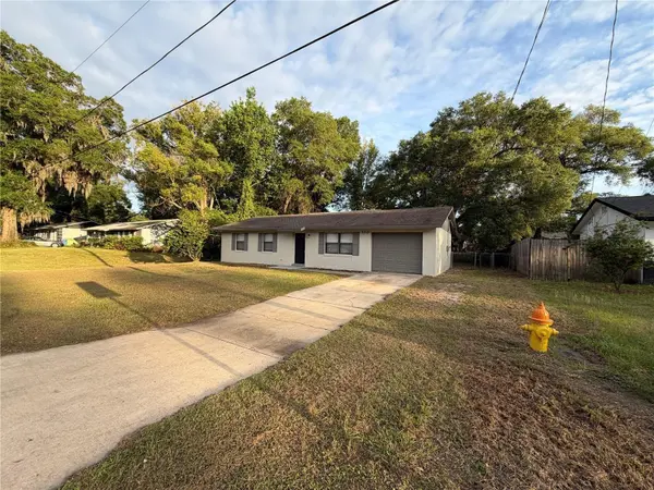 330 DOGWOOD AVE, Orange City, FL 32763