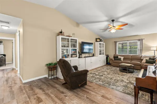 8736 LARWIN LN, Orlando, FL 32817