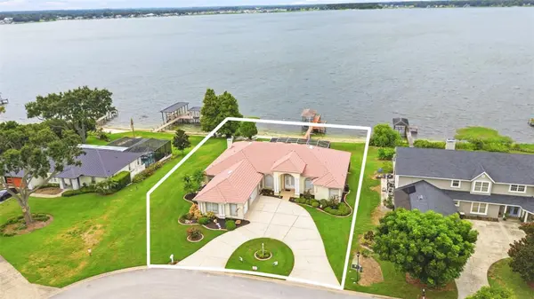 150 OLD NICHOLS CIR, Auburndale, FL 33823
