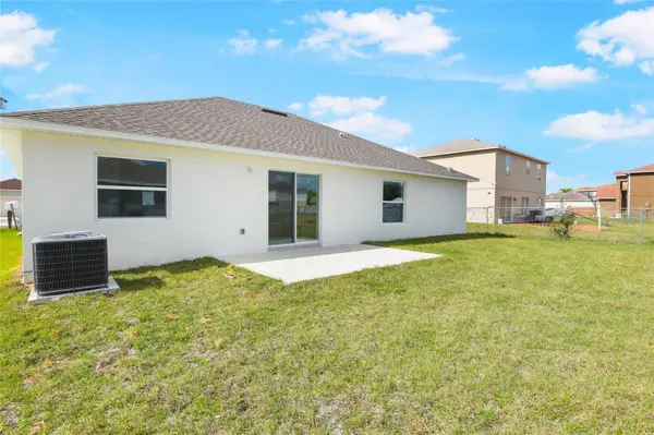 562 MARICOPA DR, Kissimmee, FL 34758