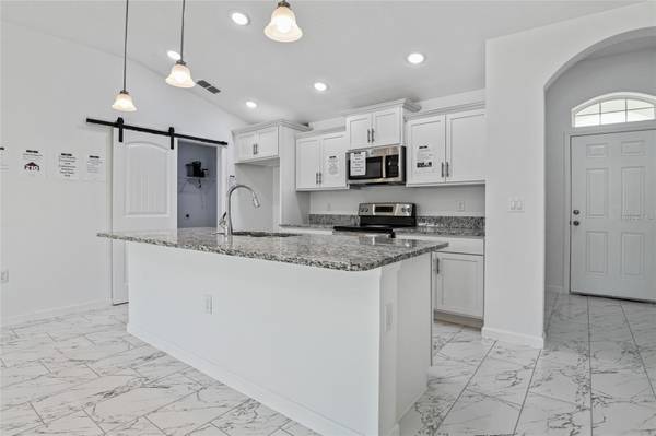 562 MARICOPA DR, Kissimmee, FL 34758