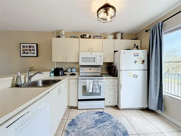 2504 WOODGATE BLVD #203, Orlando, FL 32822