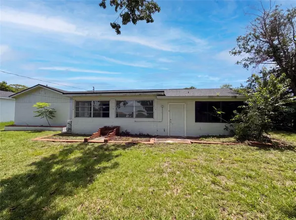 1044 E LOMBARDY DR, Deltona, FL 32725