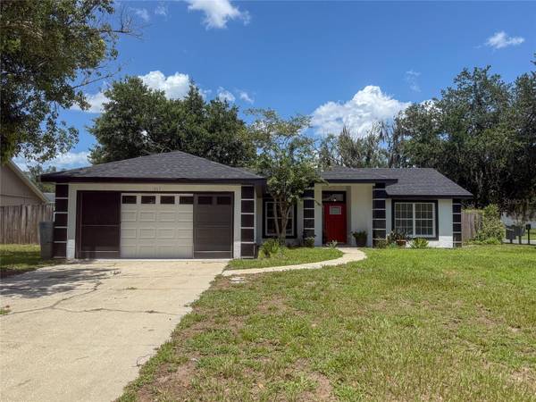 1367 HENSLEY DR, Deland, FL 32724