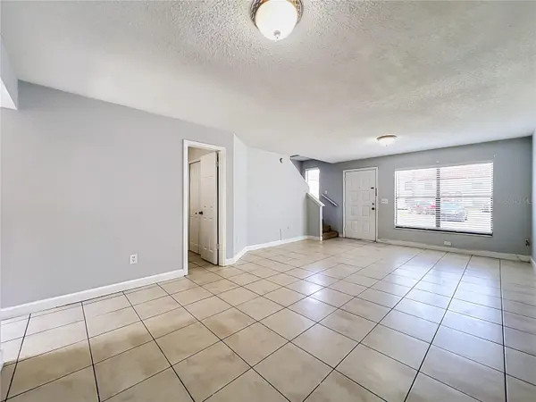 1604 LITTLE FALLS CIR #76, Orlando, FL 32807