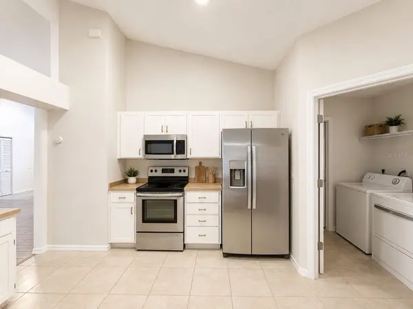 1004 BECKSTROM DR, Oviedo, FL 32765