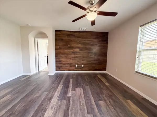 16415 TREASURE POINT DR, Wimauma, FL 33598