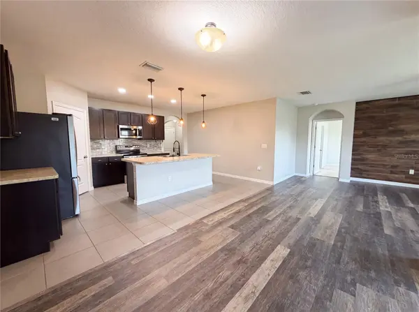 16415 TREASURE POINT DR, Wimauma, FL 33598