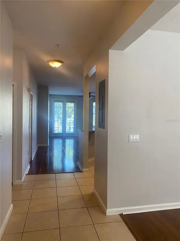 987 FERN AVE #202, Orlando, FL 32814