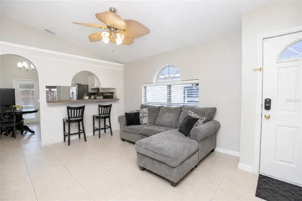 519 BEASLEY CT, Orlando, FL 32807