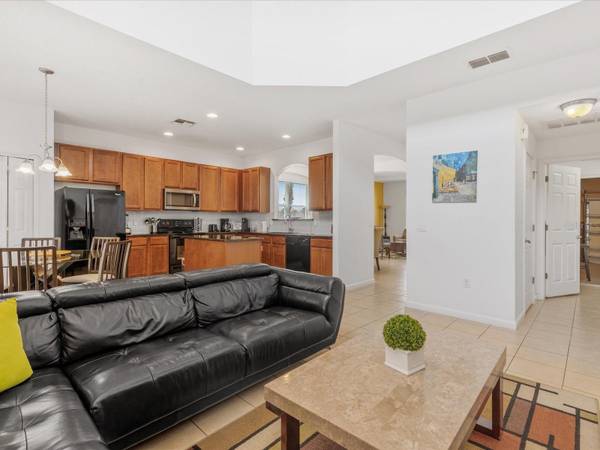 411 CABELLO DR, Davenport, FL 33837