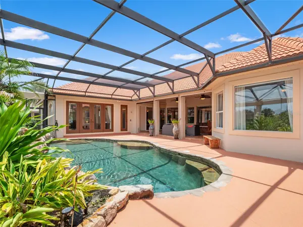 32516 HAWKS LAKE LN, Sorrento, FL 32776
