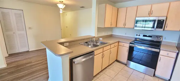 940 VILLAGE TRL #4-202, Port Orange, FL 32127