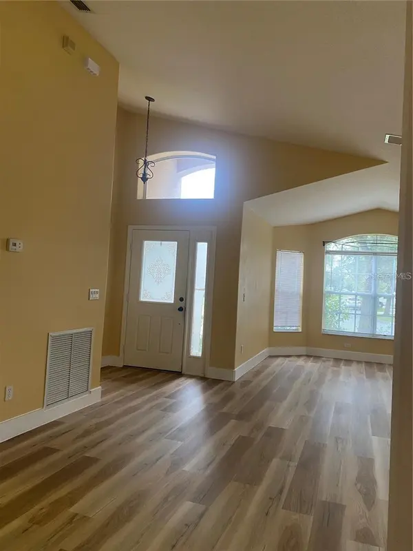 10007 DORIATH CIR, Orlando, FL 32825
