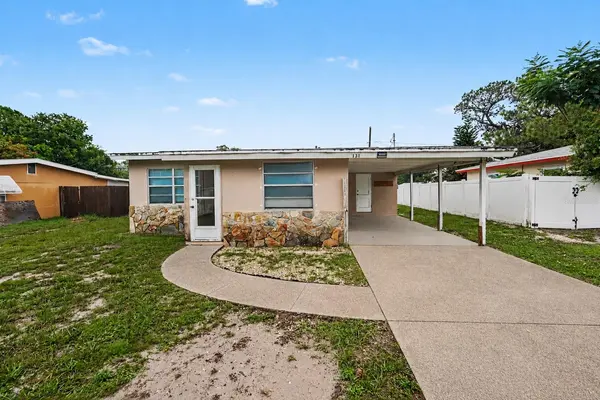 131 EMERALD LN, Largo, FL 33771