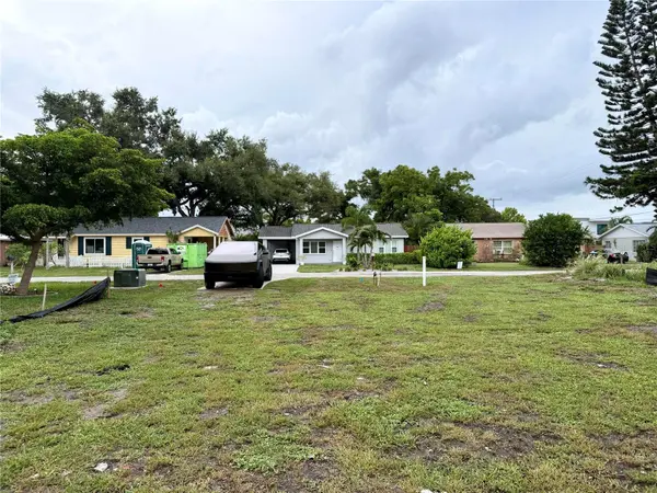 2101 ROSE ST, Sarasota, FL 34239