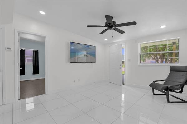7013 COCOS DR, Orlando, FL 32807