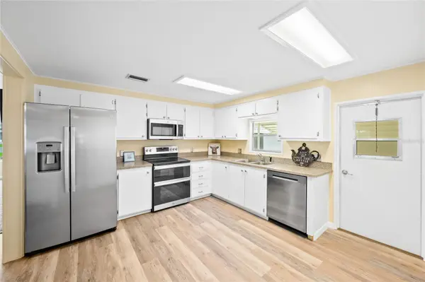 150 AZALEA TRL, Leesburg, FL 34748