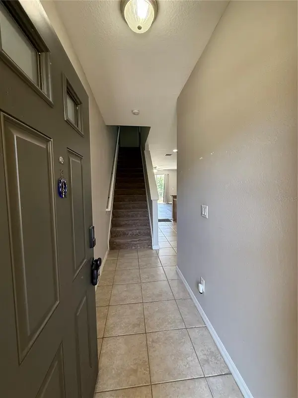 5032 WHITE SANDERLING CT, Tampa, FL 33619