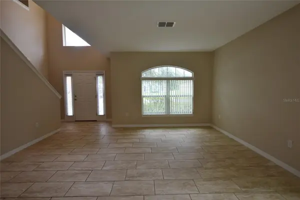527 BRISTOL CIR, Kissimmee, FL 34758