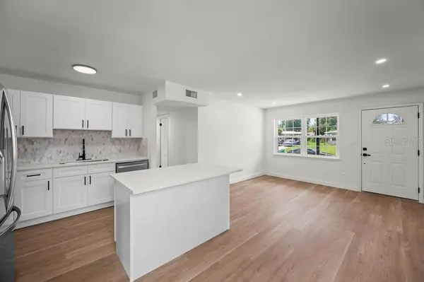 2204 SHELBY DR, Melbourne, FL 32935